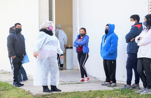 Brote de Covid-19 en Monte Vera: de 90 encuestados, 39 tenían síntomas y fueron hisopados