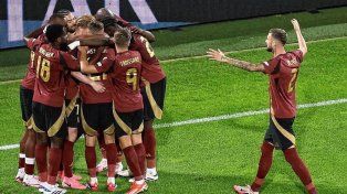 Bélgica le ganó a Rumania y los cuatro elencos del Grupo E llegan con chances de clasificar a la última fecha.