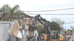 Demuelen el muro del expredio de Tiro Federal y arranca la apertura de calle Matienzo 