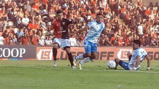 Agustín Giménez quedó descartado por una molestia muscular.