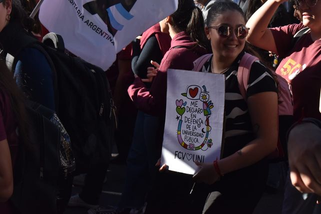 Comenzó la marcha en defensa de la universidad pública en Santa Fe