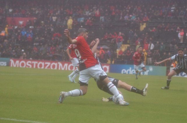 El minuto a minuto de Colón ante Gimnasia de Mendoza El minuto a minuto de Colón ante Gimnasia de Mendoza
