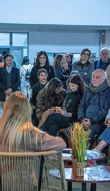 Paraná Lee reunió a escritores y lectores en una jornada de charlas, literatura y encuentros
