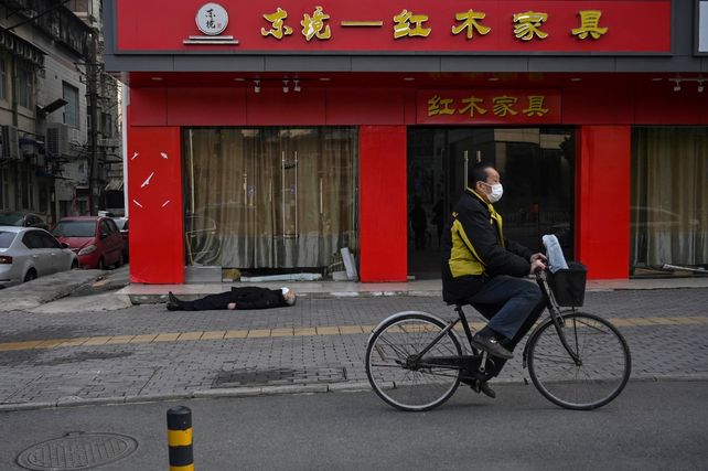 A un año de la primera víctima fatal en Wuhan y el inicio de la pandemia