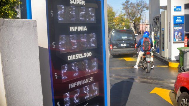 YPF subió los precios de los combustibles este sábado