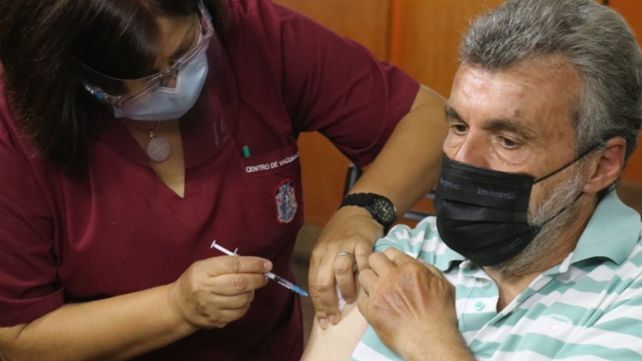 Este viernes la vacunación en Luz y Fuerza será hasta las 14