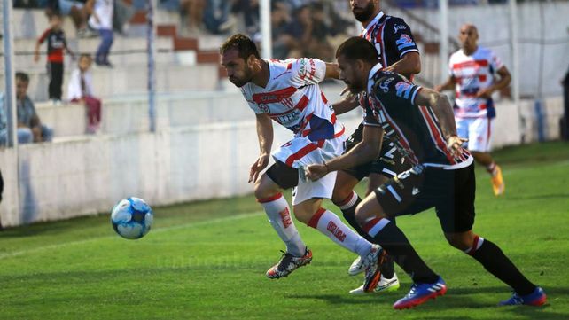 Todo el color de los partidos de Patronato y Atlético Paraná