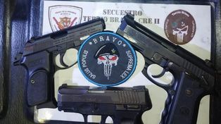 En poder del sospechoso se hallaron tres armas de fuego