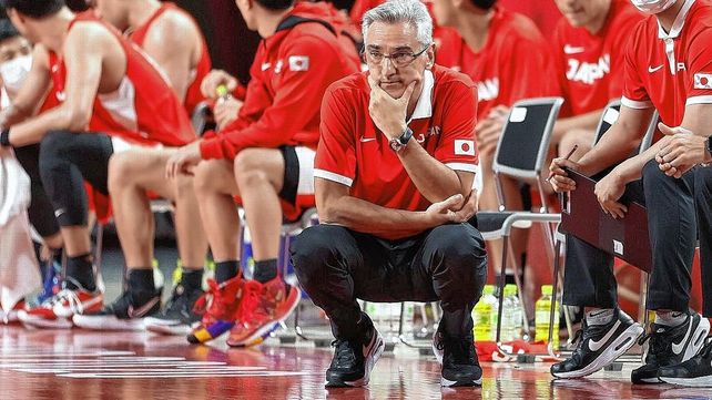 Julio Lamas anunció su retiro como entrenador de básquet