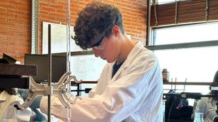 Un alumno del Poli va por el Mundial de Química en Uzbekistán