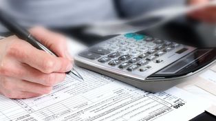 Atención monotributistas: vence el plazo para confirmar categorías B y C