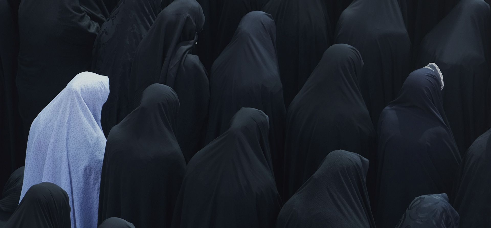 Mujeres musulmanas chiítas rezan en el santuario de San Abdulazim en Shahr-e-Ray, al sur de Teherán, Irán, el jueves 14 de agosto de 2025. (Foto AP/Vahid Salemi) Mujeres musulmanas chiítas rezan en el santuario de San Abdulazim en Shahr-e-Ray, al sur de Teherán, Irán, el jueves 14 de agosto de 2025. (Foto AP/Vahid Salemi)