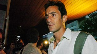 Roban la camioneta del ex arquero Campagnuolo y tiran a su hija de 8 años del rodado