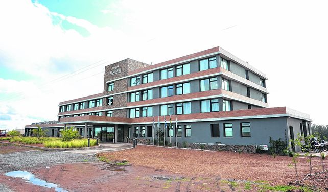Para entendidos. El Hotel Salinas de Almirón