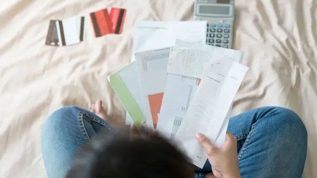 Aumentos impuestos y servicios