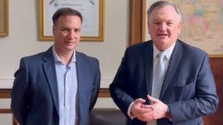 El ministro de Obras Públicas de la Provincia Lisandro Enrico junto al senador Felipe Michlig