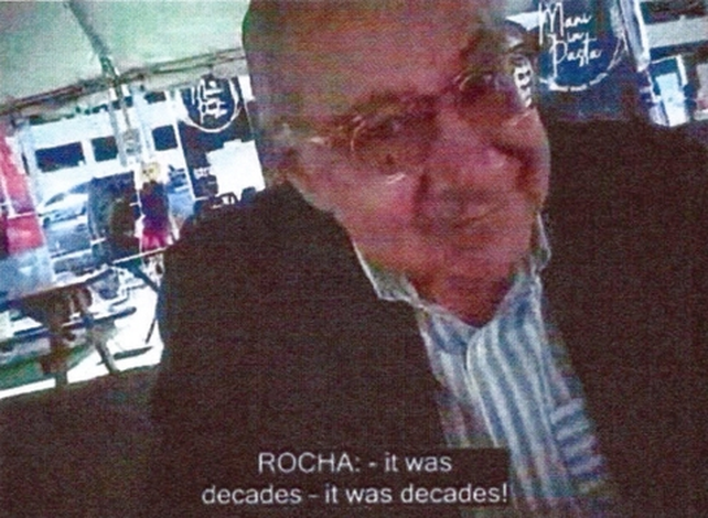 Manuel Rocha en un video de incógnito que le hizo un agente del FBI. La agencia lo acusa de un delito gravísimo