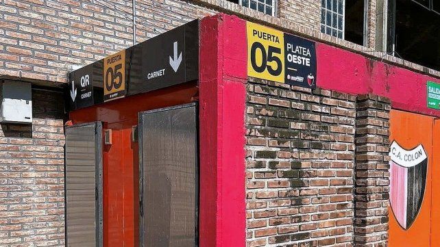 Colón mejoró el ingreso para los socios e hinchas en el acceso a la platea oeste y los palcos.