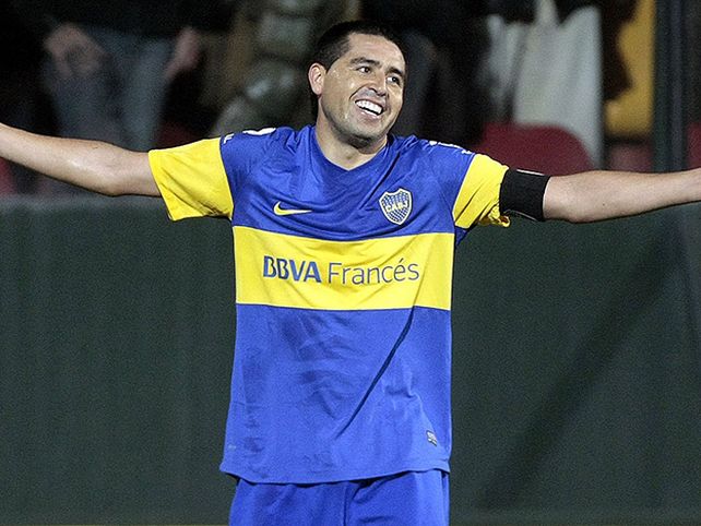 Riquelme cantando contra River