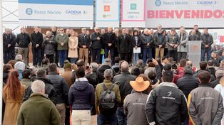 A full. La inauguración de Agroactiva contó con autoridades nacionales, provinciales y municipales.
