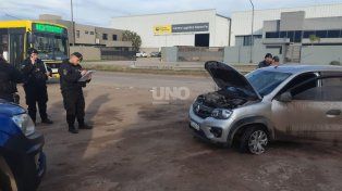 Persecución a toda velocidad por Aristóbulo del Valle: recuperaron un auto robado en barrio Villa María Selva