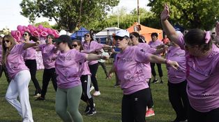 Octubre Rosa en Roldán. El sábado último organizaron una emotiva jornada de concientización sobre el cáncer de mama