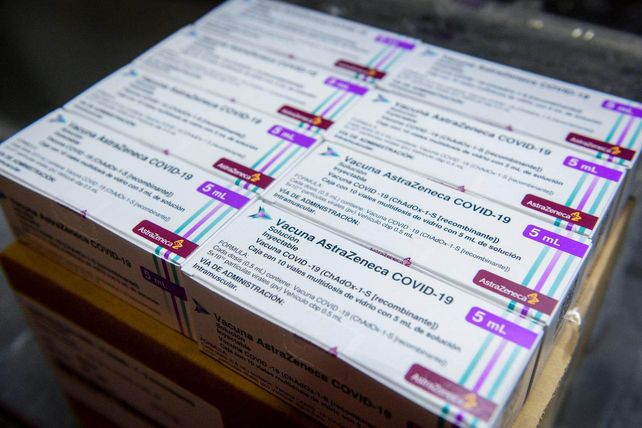 Con la llegada de 811 mil vacunas Astrazeneca, el lunes se alcanzá un total de 20 millones de dosis recibidas