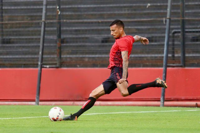 Puesta a punto. Leonel Vangioni se rompió el tendón de Aquiles en agosto pasado frente a River en el Monumental