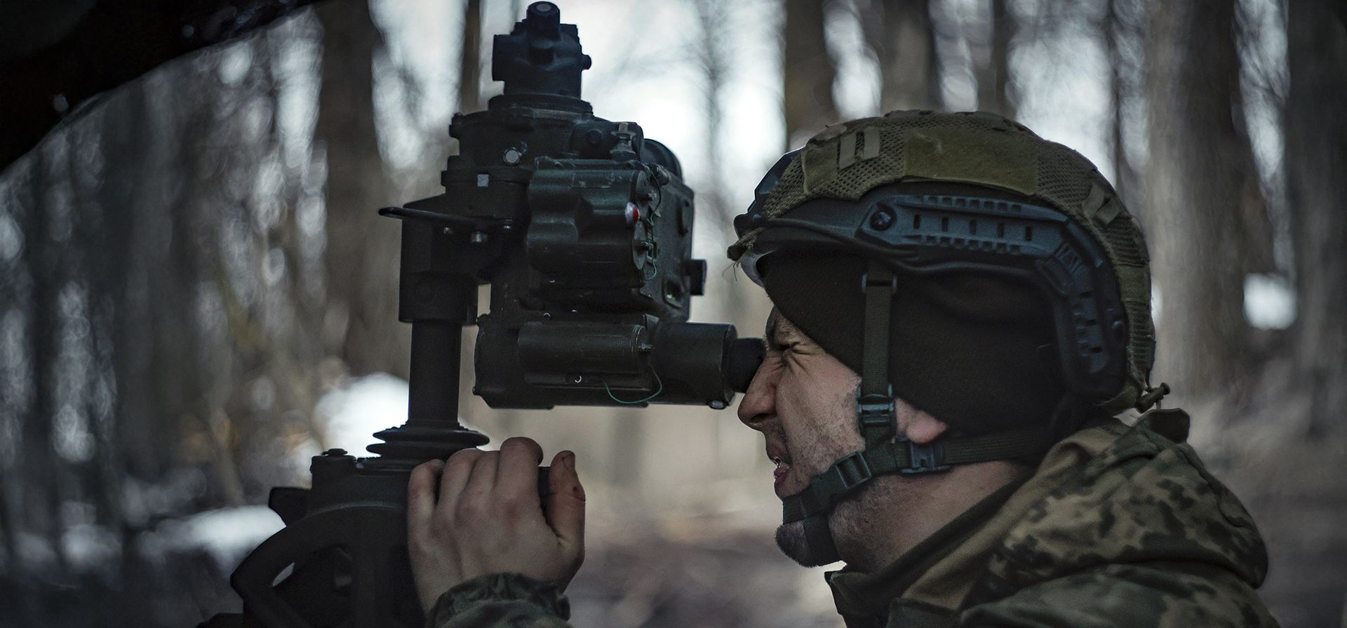 Un militar ucraniano se prepara para disparar un obús M777 contra posiciones rusas en el frente cerca de Donetsk, Ucrania, el lunes 3 de marzo de 2025. (Foto AP/Roman Chop) Un militar ucraniano se prepara para disparar un obús M777 contra posiciones rusas en el frente cerca de Donetsk, Ucrania, el lunes 3 de marzo de 2025. (Foto AP/Roman Chop)