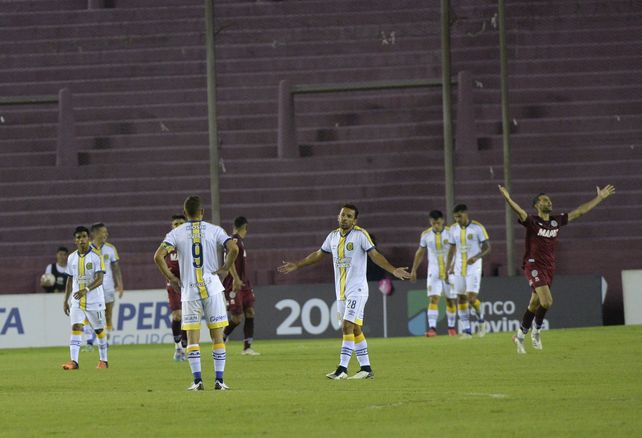 Central le puso algo de decoro al resultado en el final del partido. Lanús le ganó bien.