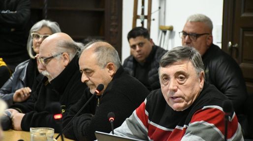 El Concejo abrió el debate por la regulación de las aplicaciones móviles