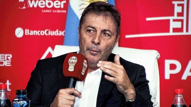 Kudelka acordó su regreso como entrenador de Huracán