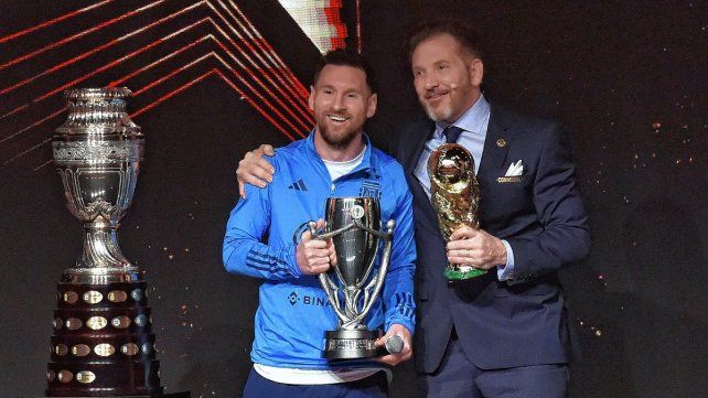 FIFA oficializó su calendario hasta 2030La Selección Argentina tuvo su representante en el acto: Lionel Messi.