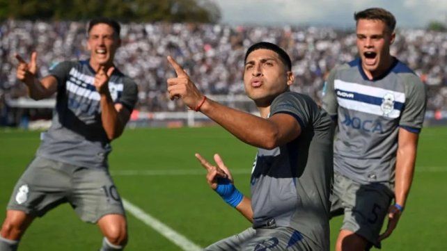 Gimnasia ganó en el Bosque, encadenó su tercera victoria y se metió en zona de playoffs