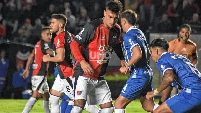 El minuto a minuto del partido entre Colón y Godoy Cruz