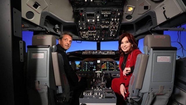 Cristina Kirchner y Sergio Massa compartieron un acto por los 15 años de la recuperación de la empresa estatal.