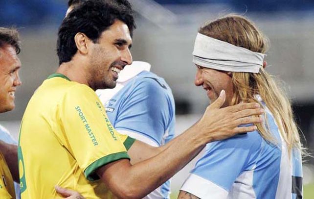 El ex futbolista de Vélez simuló ser el ex jugador de la selección nacional.