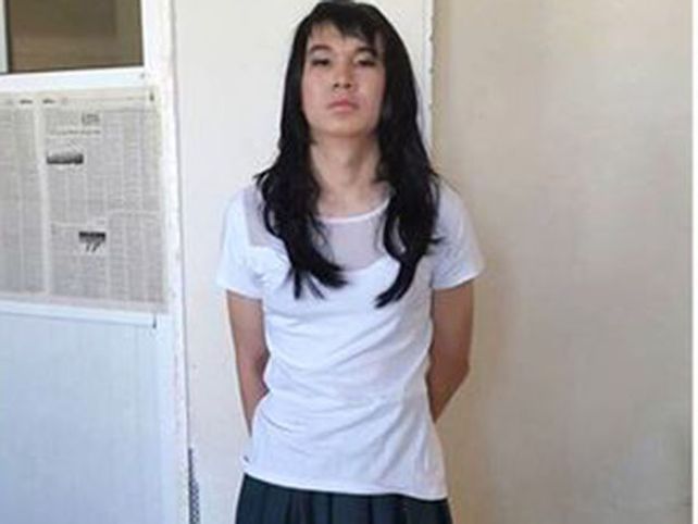 Se hizo pasar por su novia para rendir un examen