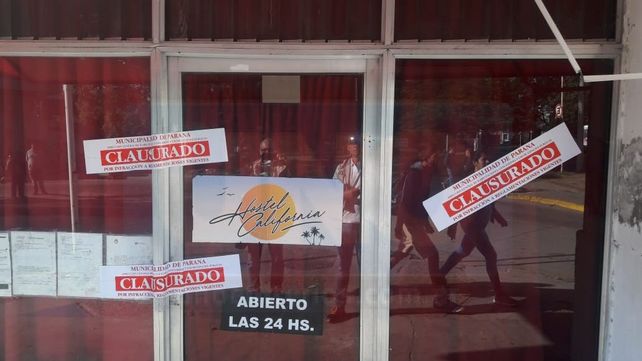 Clausuraron un hotel que funcionaba frente a la terminal de ómnibus de Paraná