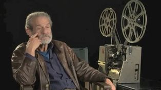 Mario Sábato dirigió, entre otras, “El poder de las tinieblas” (1979),&nbsp;basada en el capítulo “Informe sobre ciegos” de la alabada novela de su padre “Sobre héroes y tumbas”.
