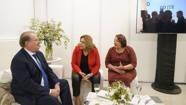 Presentación del INSTITUTO DEL TUMOR DEL GRUPO OROÑO, Av. Francia 1520. Con la presencia de la ministra de Salud provincial Sonia Martorano. 