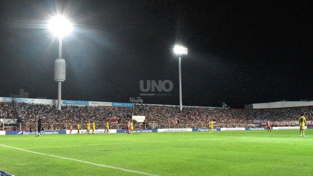 Preocupación en Unión por la obra de la iluminación para jugar la Sudamericana