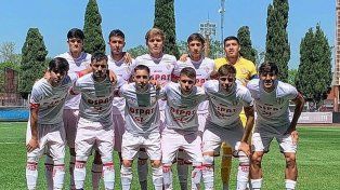 Unión se llevó un empate en su visita a Lanús en Reserva