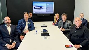 El presidente Javier Milei se reunió con el empresario billonario Elon Musk en la fabrica Tesla, en Austin, Estado de Texas.