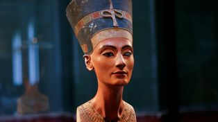 La tumba de Nefertiti podría estar en la cámara funeraria de Tutankamón