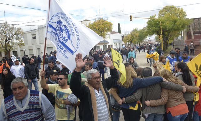 Una de las manifestaciones que se realizaron durante el largo conflicto en Las Rosas. (Foto: La Capita/S. Salinas)
