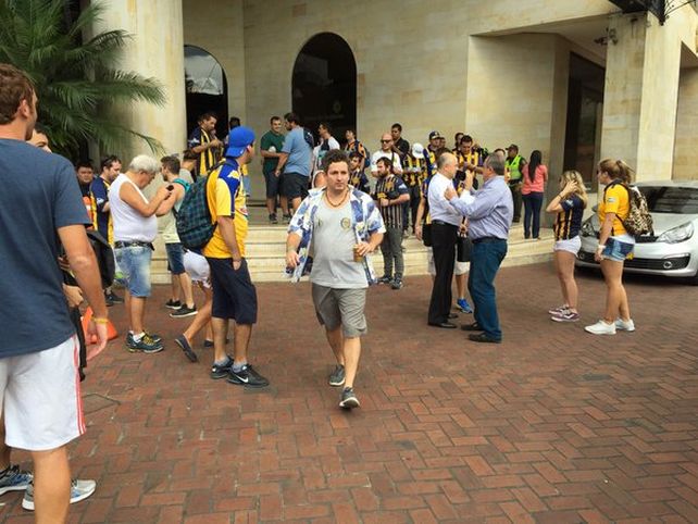 Los hinchas de Central en Medellín