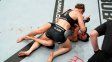 Una peleadora de MMA sufrió un percance con su ropa en plena pelea y promocionó su OnlyFans