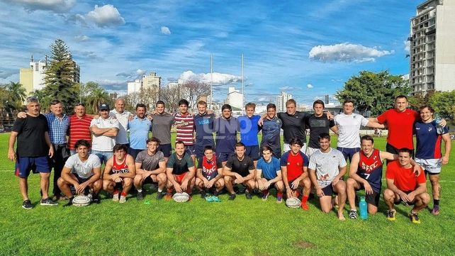 Santa Fe Rugby efectuó el tradicional Captain run en la cancha principal del CAE.
