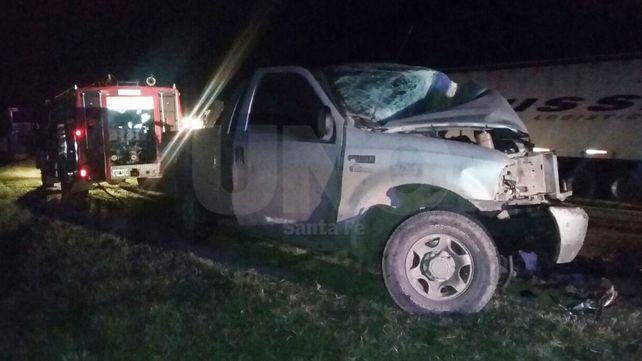 En un violento choque frontal murieron los conductores de dos camionetas